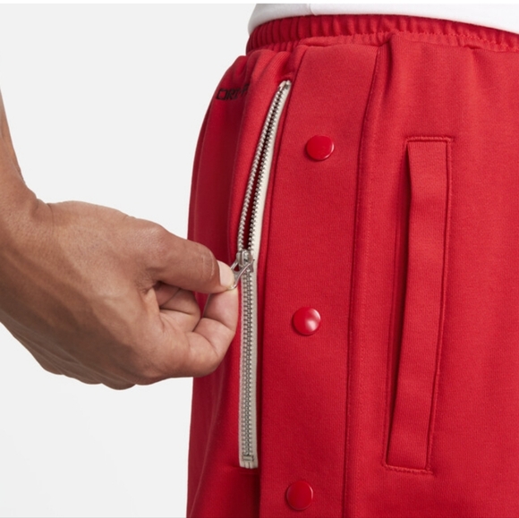 Nike Dri-Fit Standard Issue 8" French Terry Basketball shorts - red - Picture 6 of 16